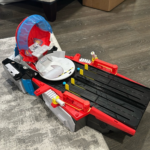 Paw Patrol: The Mighty Movie, Aircraft Carrier HQ - Picture 2 of 5